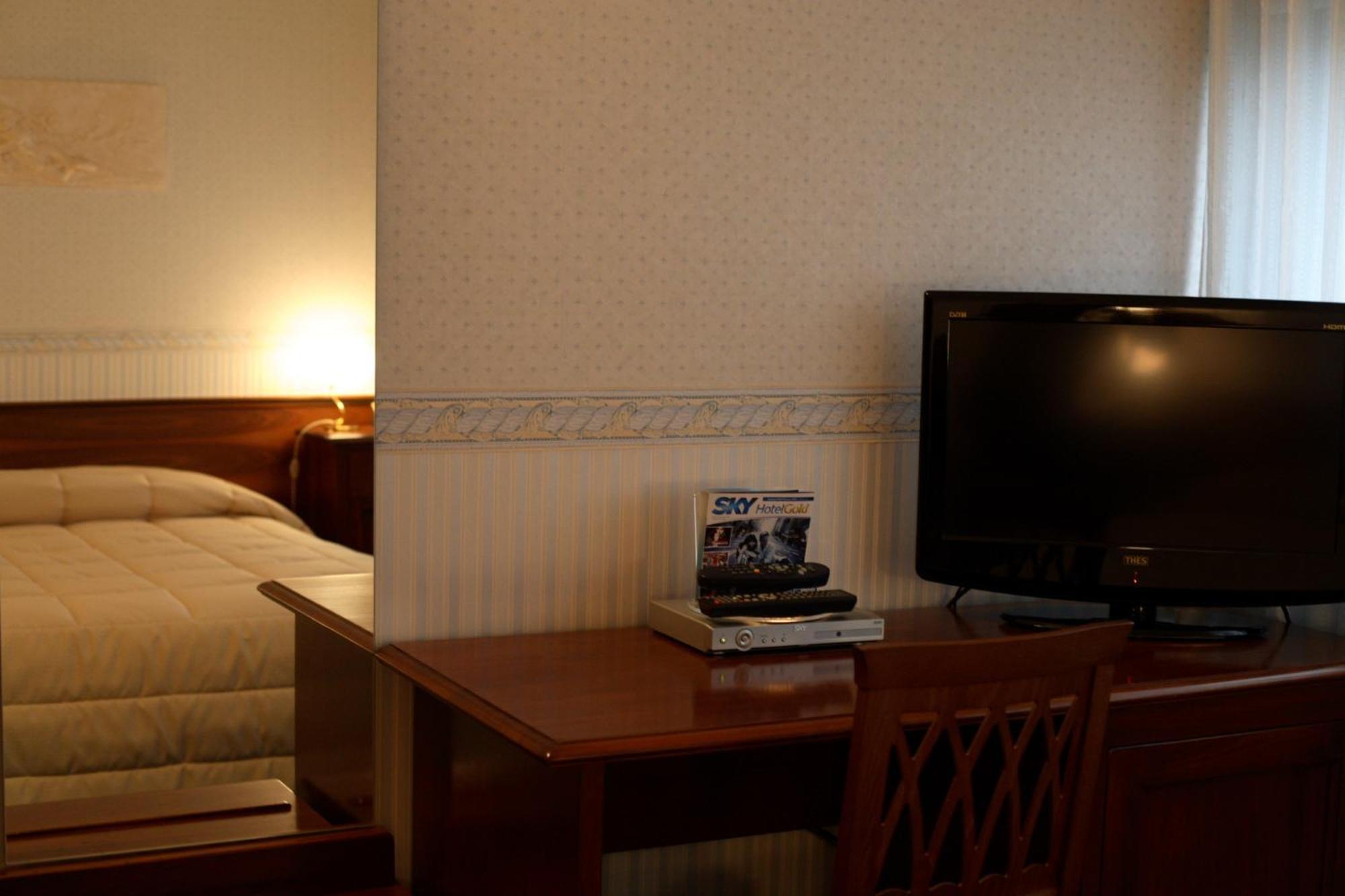 Hotel Alexander Cesena Dış mekan fotoğraf