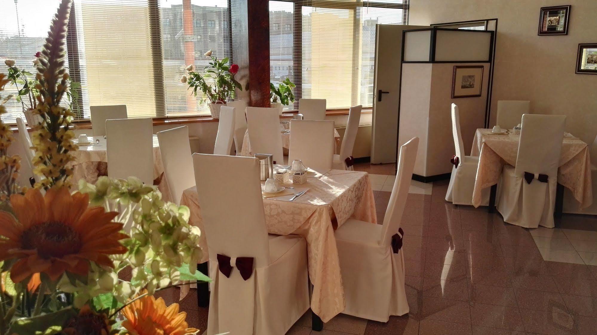 Hotel Alexander Cesena Dış mekan fotoğraf